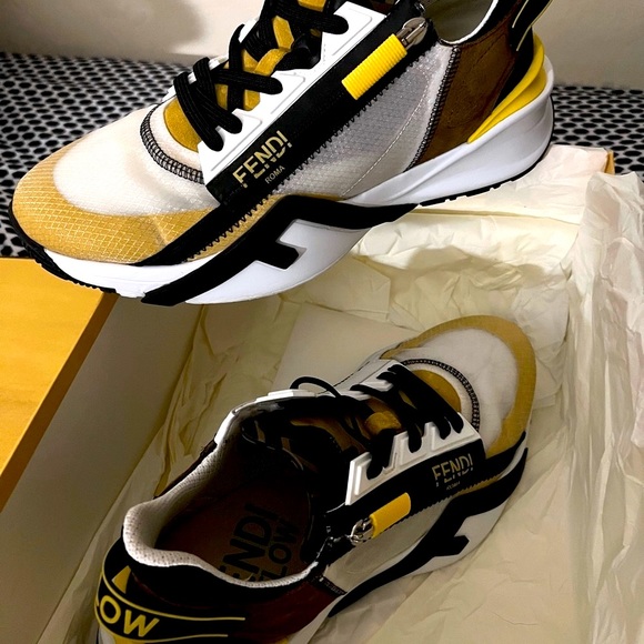 Fendi Flow 😎 men 42 (US 9) almost new! - Picture 4 of 7